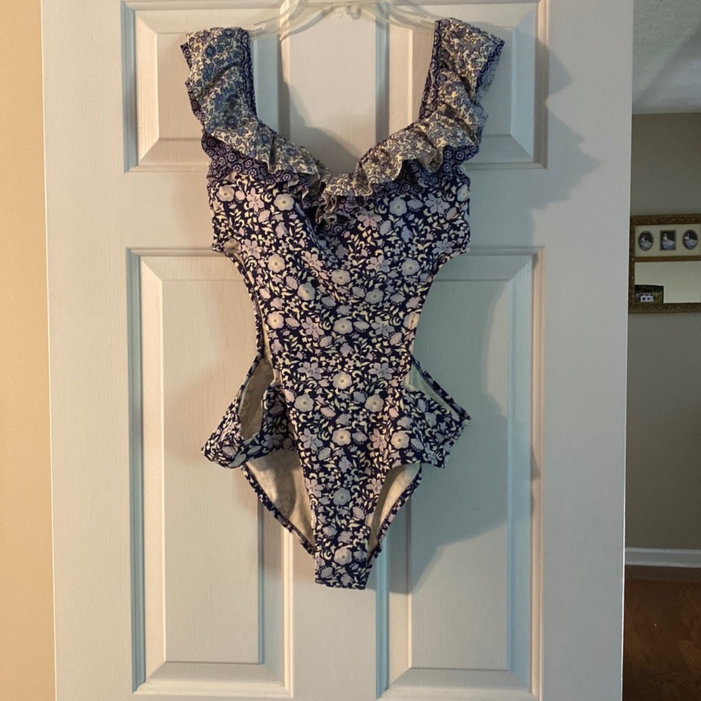Jessica Simpson M one piece swimsuit